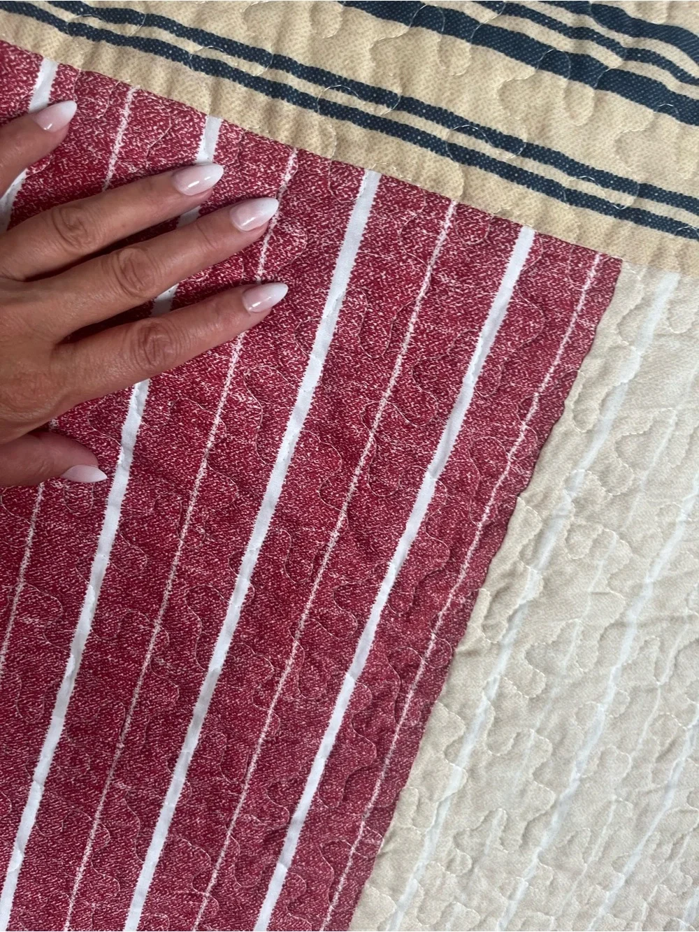 Ralph Lauren Style Stars & Striped Quilt - Queen - Navy, Cream, Red + 2 Shams